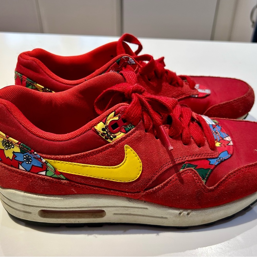 Nike Air Max Red Sneakers with RARE Hawaiian print